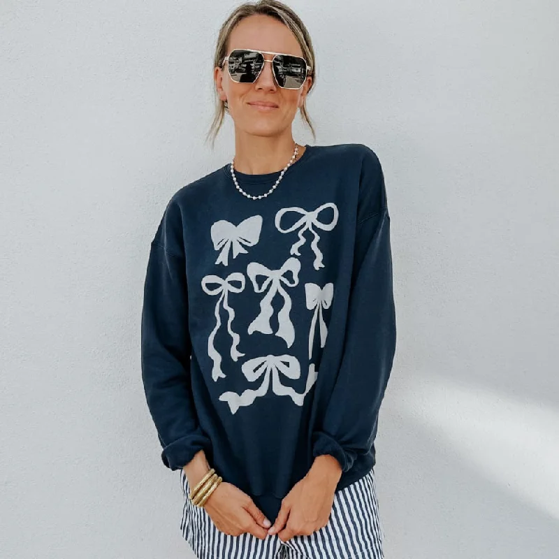 Sketch Bows Sweatshirt Hoodie with Relaxed Fit Easy Casual