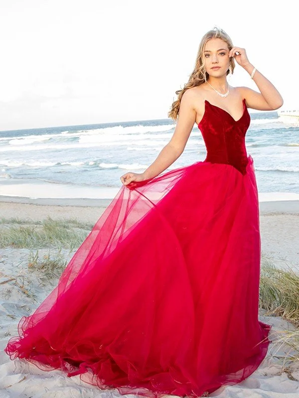 Ball Gown Sweetheart Tulle Sleeveless Court Train Dresses TPP0001689