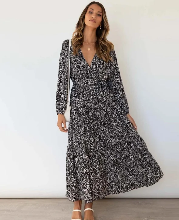 New Vintage Long Sleeve Casual Floral Print Dress Women Autumn Winter Long Maxi Dress Turtleneck Neckline Stylish