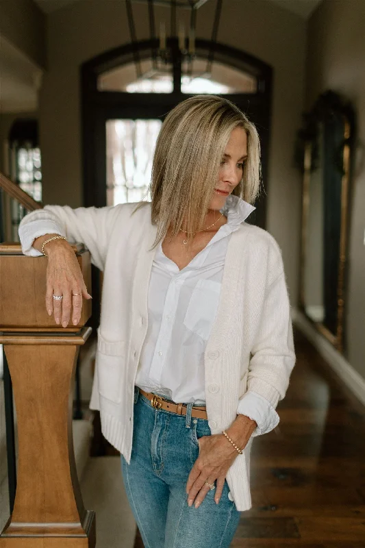 Tenlea Hunter - Cozy Cashmere Cardigan in Soft White Chenille Blend Fleece Blend Nylon Blend