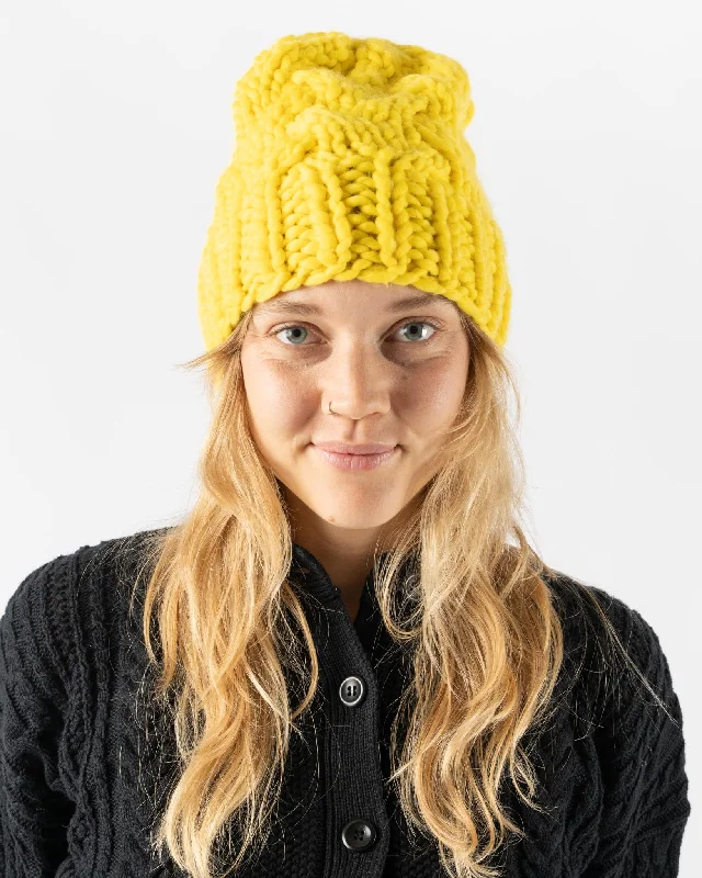 Under Her Coat Yellow Solid Beanie Buttoned Zippered Snapped